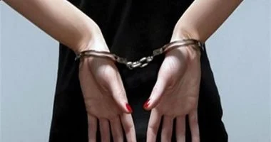 حبس ربة منزل 4 أيام على ذمة قضيتها لمحاولة قتل زوجها في بولاق الدكرور