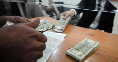 سعر الدولار اليوم السبت 15-8-2026.. 50.21 جنيه للشراء بالبنك المركزي