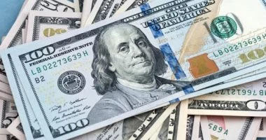 تعرف على سعر الدولار مقابل الجنيه قبل بدء جلسة التداول