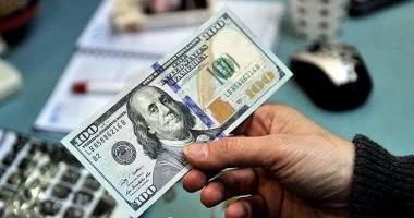 سعر الدولار على مدار الساعة.. 52.87 جنيه سعر شراء الأخضر فى بنك الإسكندرية