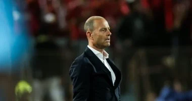 توروب يعلن قائمة الأهلي لمباراة بيراميدز.. ضم عمر معوض وحارس شاب