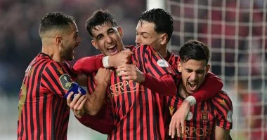منافس الزمالك.. اتحاد العاصمة يهزم بلوزداد ويتوج بكأس الجزائر