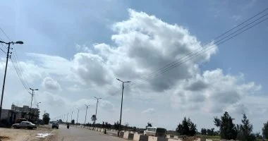 الطقس اليوم.. انخفاض بدرجات الحرارة ورياح وأتربة والعظمى بالقاهرة 27 درجة