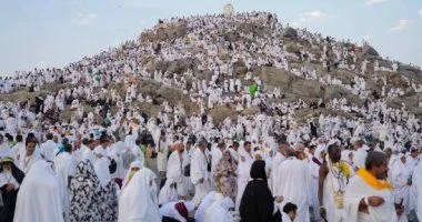 من الفنادق الفاخرة لـ تكييفات الفريون بالمشاعر.. هكذا خططت بعثة الحج المصرية لخدمة ضيوف الرحمن.. منظومة رعاية ذكية ومفاجآت غذائية لحجاج القرعة.. وغرف عمليات وتقنيات متطورة