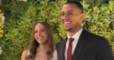 مصطفى عسل المصنف الأول للاسكواش يحتفل بخطوبته قبل بطولة العالم