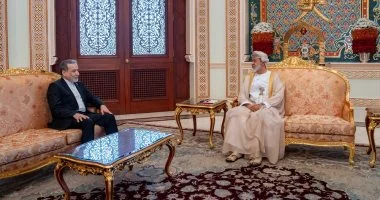 ضبابية تلبد أجواء محادثات طهران وواشنطن.. ترامب يلغى زيارة مبعوثيه إلى إسلام آباد.. عراقجى يسلم المقترحات إلى باكستان ويواصل مشاوراته في مسقط للمرة الأولى منذ بدء الحرب.. سلطان عمان يؤكد ضرورة تغليب لغة الحوار