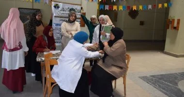 قافلة صحية بجامعة حلوان لتعزيز الوعي الصحي لدى المرأة بكلية التمريض