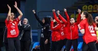 الأهلى يهزم الشمس 32 – 31 و يتوج بكأس مصر لسيدات كرة اليد