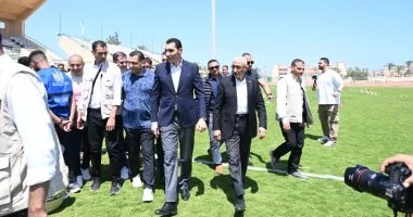 وزير الرياضة ومحافظ شمال سيناء يتفقدان مشروعات التطوير بـاستاد العريش