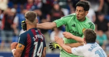 الاتحاد الإسباني يوقف حارس سرقسطة 13 مباراة بعد اعتدائه على لاعب هويسكا