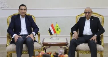 محافظ شمال سيناء يستقبل وزير الشباب والرياضة لتفقد منشآت شبابية ورياضية