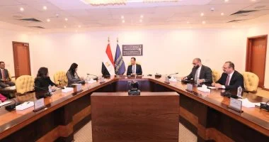 وزير الاتصالات يبحث مع UNDP جذب الاستثمارات فى مراكز البيانات والتعهيد