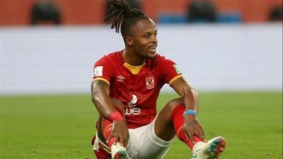 لم أحصل على فرصة مع الأهلي.. وأتواصل مع “كهربا”