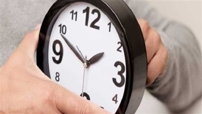 عاجل.. تقديم الساعة 60 دقيقة بقرار رسمي