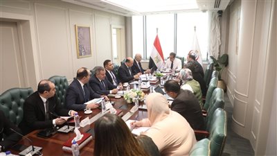 وزير الصحة يتابع مستجدات المشروعات الإنشائية والتحول الرقمي بالمنشآت الصحية