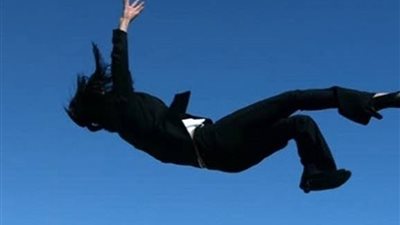 «قفزة النهاية».. تفاصيل إنهاء طبيبة حياتها من الطابق الثامن بالنزهة