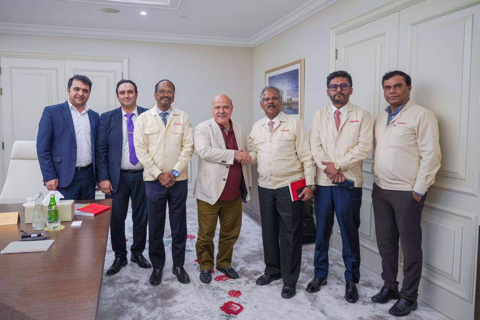 1.1 مليار درهم لإنشاء الهيكل الفولاذي لـ «برج عزيزي»