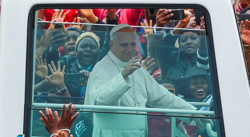 بابا الفاتيكان: العالم تدمّره حفنة من المتسلّطين