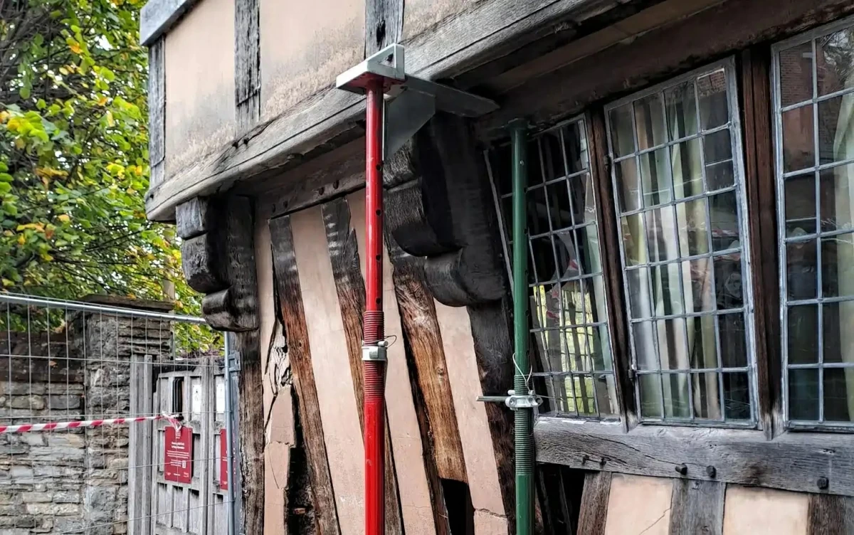 هولز كروفت «شكسبير» في قائمة التراث المهدد