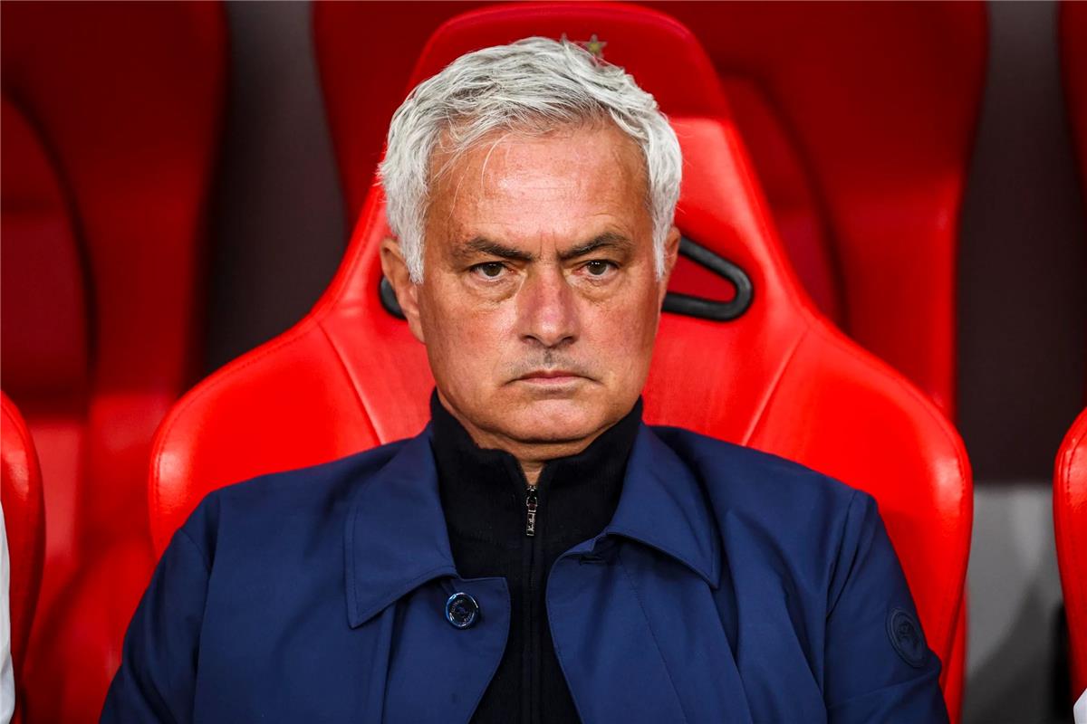 آس تكشف تكوين فريق جوزيه مورينيو في ريال مدريد ومدى استقرارهم