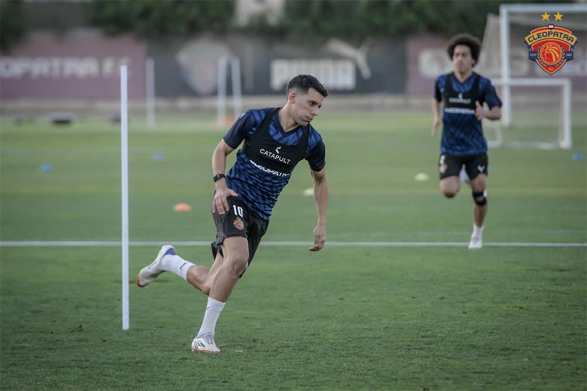 توضيح رسمي حول موقف أحمد بلحاج بعد ضياع ركلة الجزاء في مواجهة سيراميكا كليوباترا والزمالك