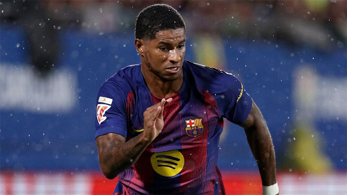 إيفرا يعلق على مستقبل راشفورد مع برشلونة ويقدم رؤيته الواضحة