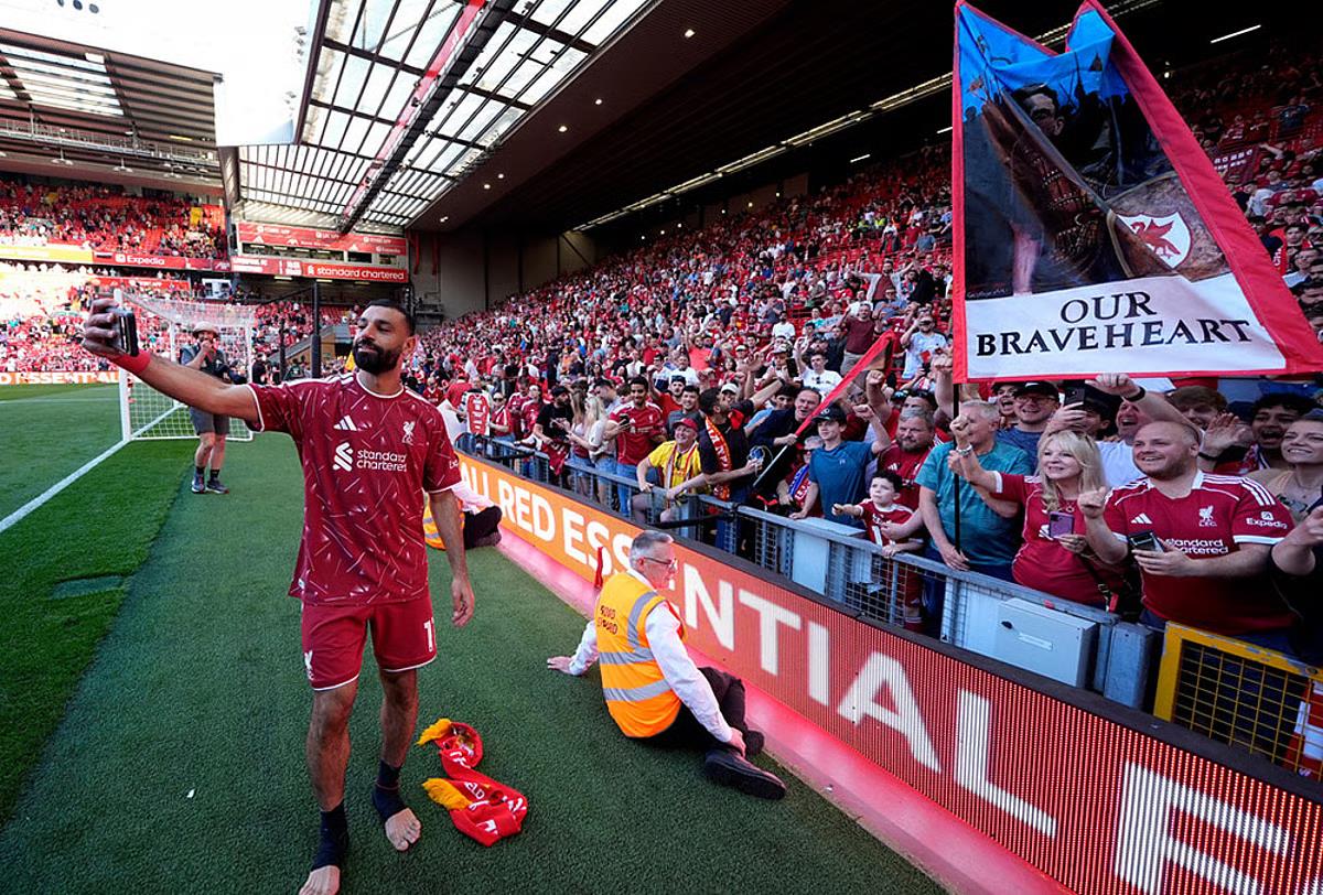محمد صلاح يكشف موعد اتخاذ قرار مستقبله بعد ليفربول ويوجه رسالة للمصريين
