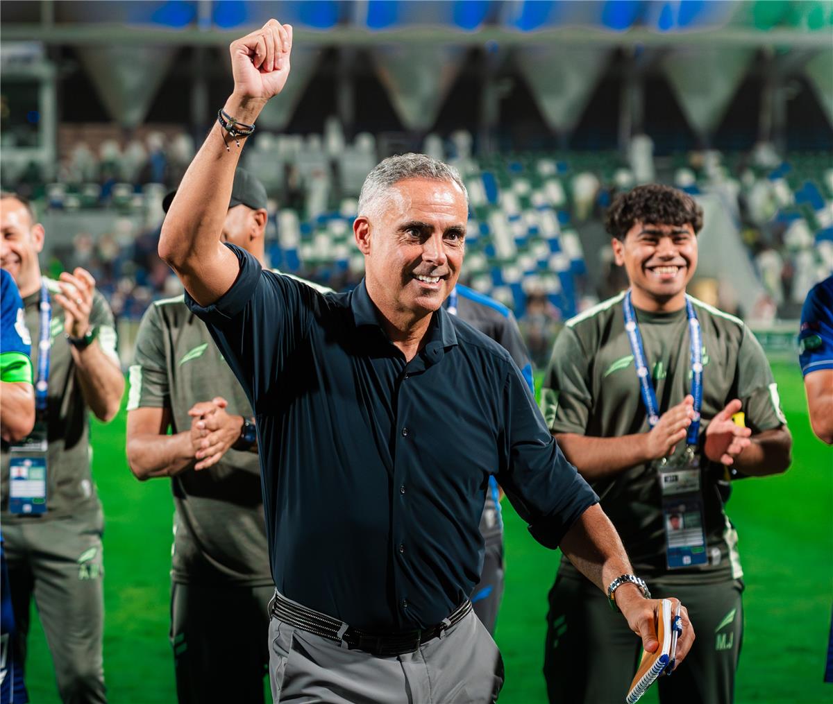 جوميز يطالب الأهلي وبيراميدز بتعزيزات لتجديد عقده مع الفتح