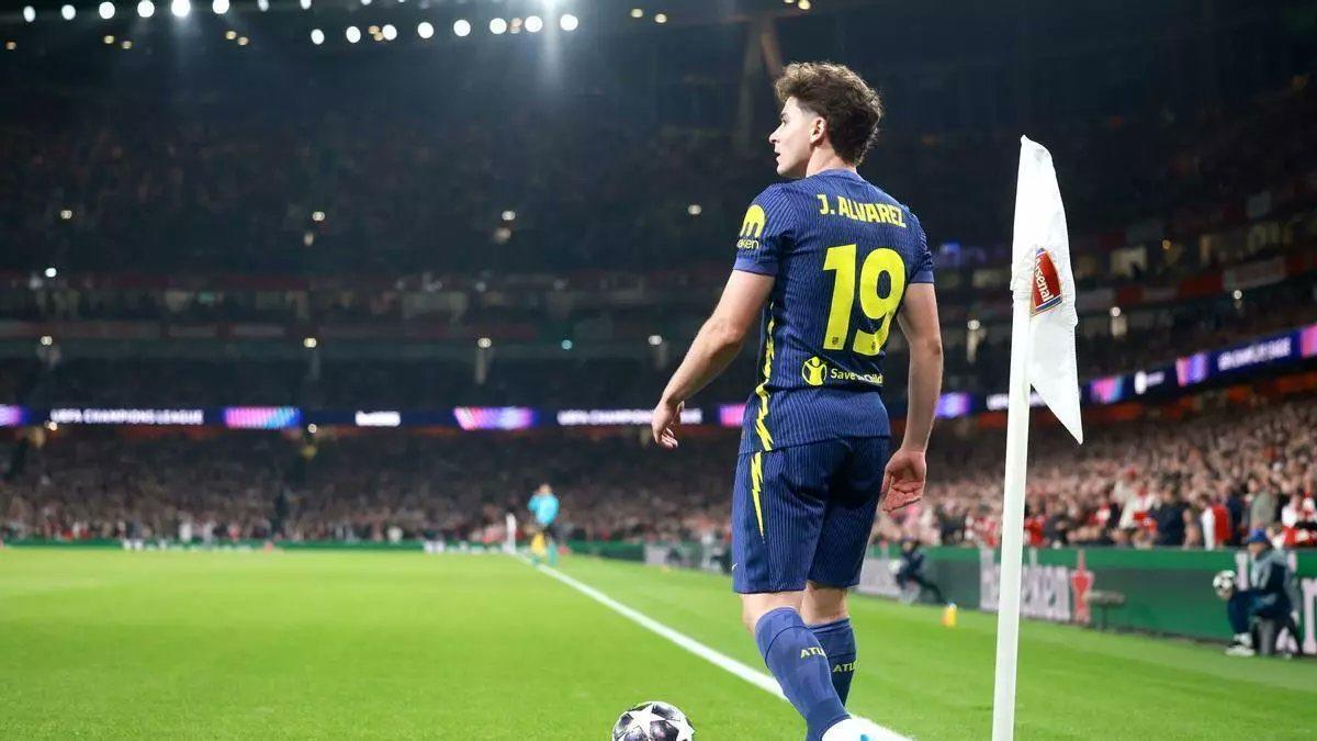 برشلونة يتخذ خطوة حاسمة لضم جوليان ألفاريز
