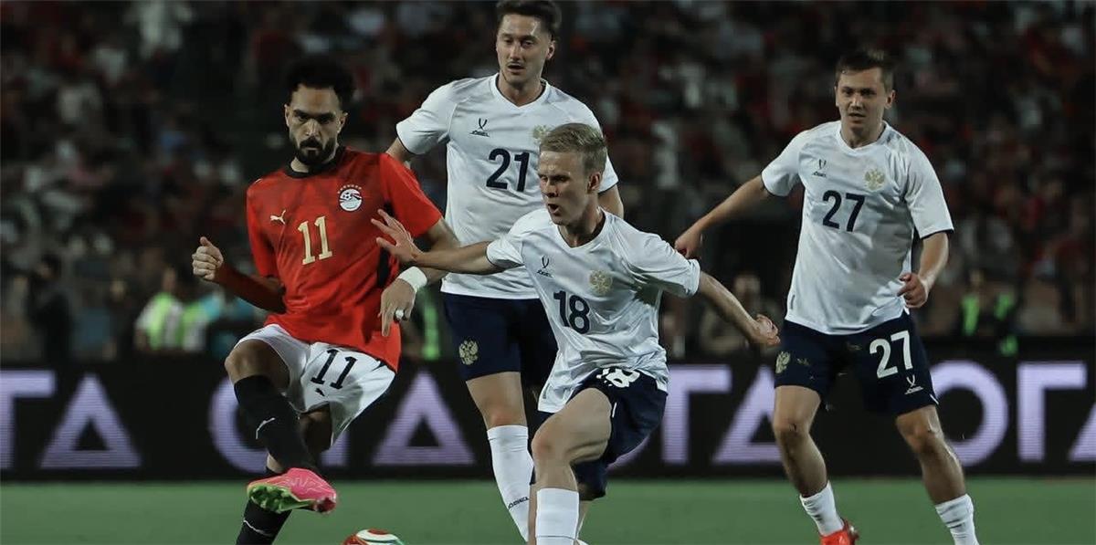 مصطفى زيكو يفتتح أهداف منتخب مصر في مواجهة روسيا