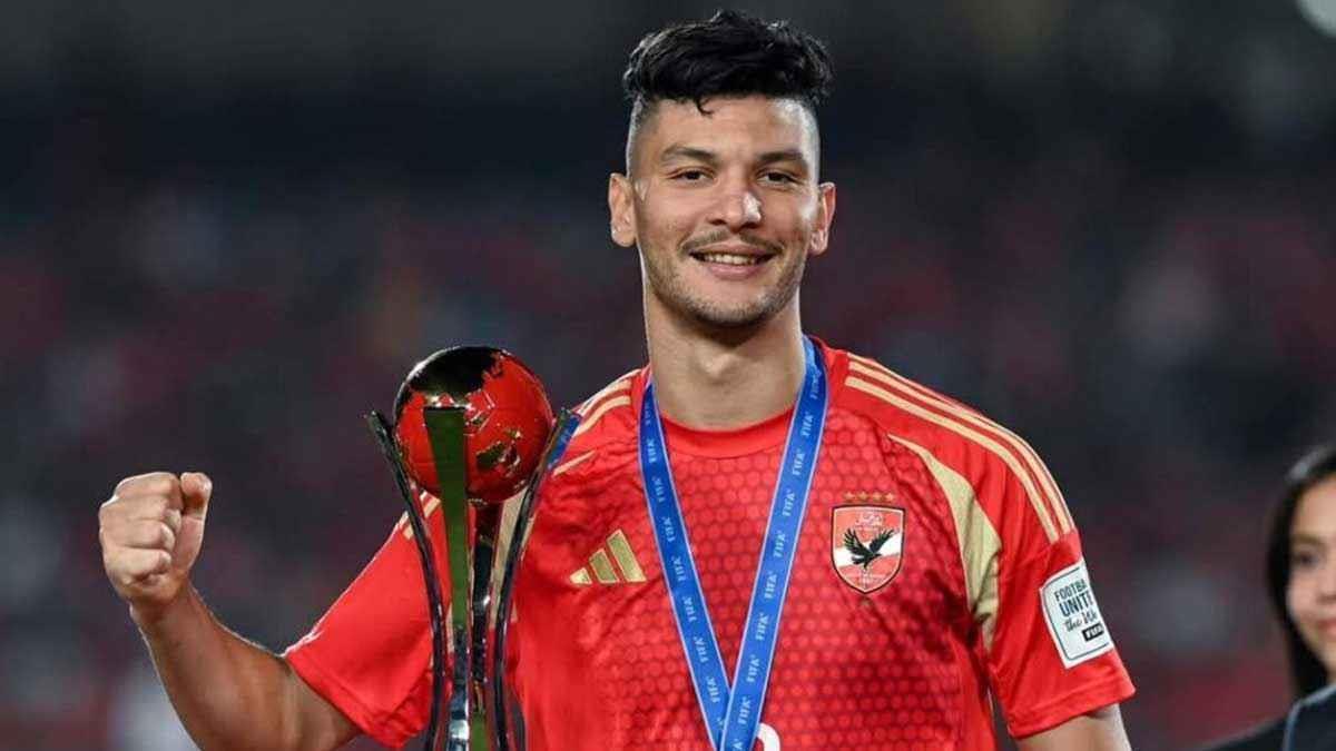 الأهلي يحدد موقفه النهائي تجاه مستقبل أشرف داري