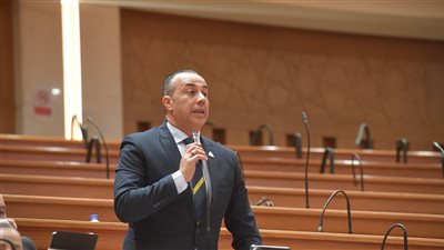 برلماني يحذر من التهاون مع إيبولا ويطالب بتعزيز الإجراءات الوقائية