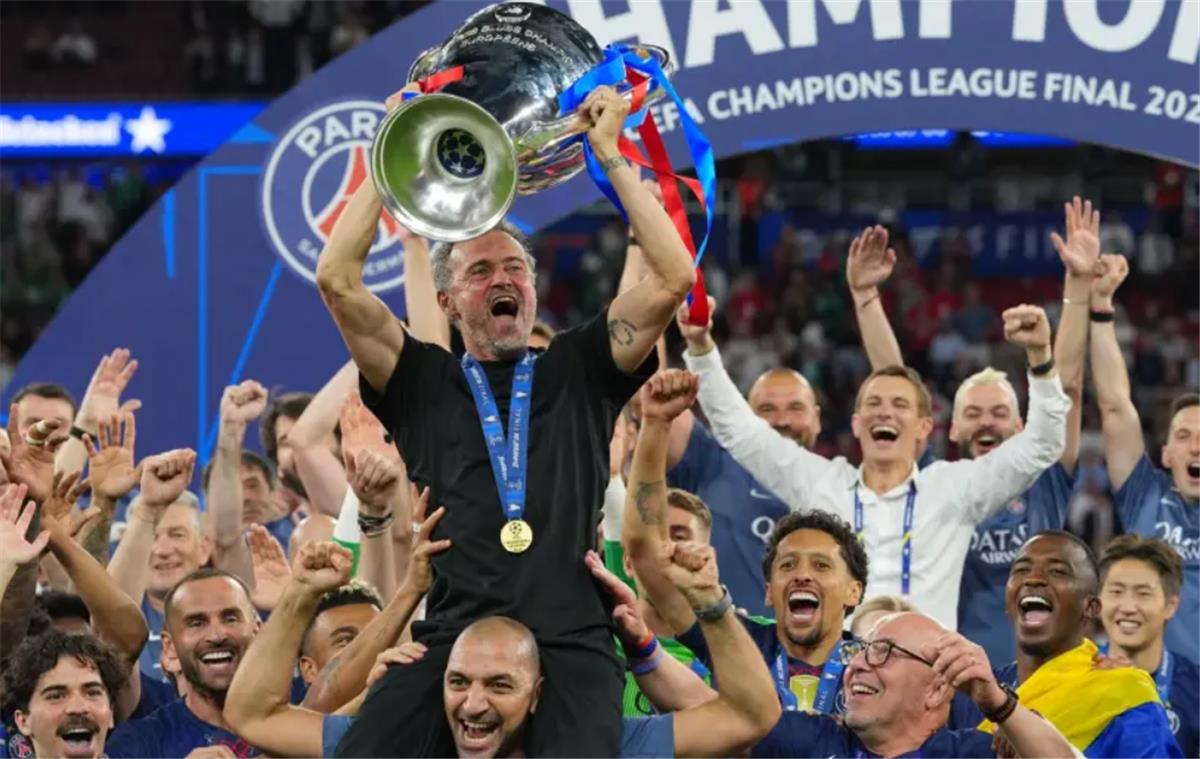 إنريكي يؤكد تفرده مع ريال مدريد وينفي تأثير المغرب على مسيرته في باريس