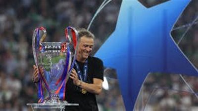 لويس إنريكي يحقق لقب دوري أبطال أوروبا للمرة الثالثة في مسيرته التدريبية