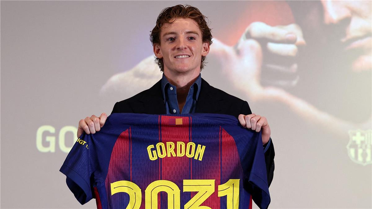 لاعب إيفرتون السابق يتنبأ بمستقبل مشرق لأنتوني جوردون في برشلونة