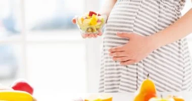 العناصر الغذائية الضرورية لتعزيز تطور دماغ الجنين أثناء الحمل