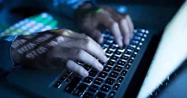 20 مايو موعد النطق بالحكم على ثلاثة متهمين في قضية تشغيل مراهنات 1XBET
