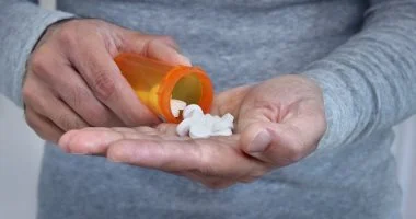 لماذا تزداد خطورة الاستخدام العشوائى للمسكنات في الصيف؟