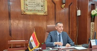محافظ أسوان يعلن تعليق أنشطة عمال النظافة خلال ذروة ارتفاع درجات الحرارة