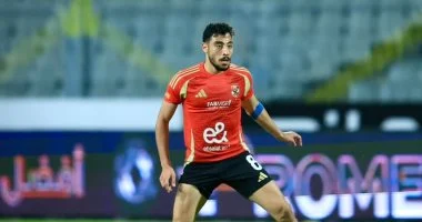 الأهلي يربط تحويل إعارة بيكهام بحسم موقف أكرم توفيق في المفاوضات