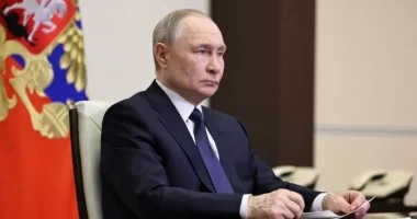 بوتين يؤكد قرب إنهاء النزاع الأوكراني ويعلن استعداده للاجتماع مع زيلينسكي لتوقيع الاتفاق