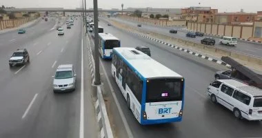 الأتوبيس الترددى BRT البديل الحضاري والأوفر للمترو.. يعيد تنظيم الحركة على الطريق الدائري ويوفر 5 مليارات دولار باستبدال الخط الخامس بمسار ترددي معزول.. ومحطات المرحلة الثانية تدخل الخدمة قريبا