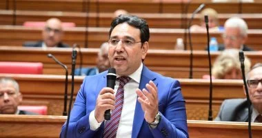 النائب أيمن محسب يقدم اقتراحًا برغبة لتنظيم عمل صناع المحتوى الرقمي والبلوجرز في مصر