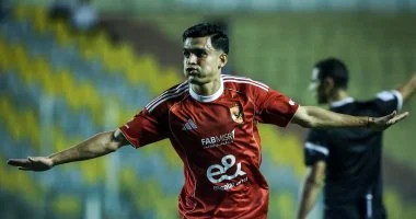 أشرف بن شرقى رجل مباراة الأهلى والزمالك.. سجل ثنائية وصنع الثالث فى القمة 132