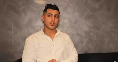 مطالبات رسمية للقبض على كروان بعد حادثة سب وقذف في بث مباشر إثر خلاف عائلي