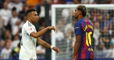 برشلونة يواجه ريال مدريد في كلاسيكو حاسم لتحديد بطل الدوري الإسباني