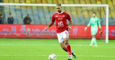 بيكهام وشوبير يخضعان لتدريبات علاجية خلال مران الأهلي اليوم