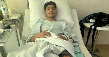 جهاز المنتخب يطمئن على إسلام عيسى بعد إجرائه جراحة الرباط الصليبي