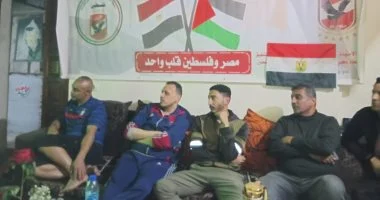 بأعلام مصر وفلسطين.. رابطة مشجعى النادى الأهلى فى غزة يدعمون المارد الأحمر