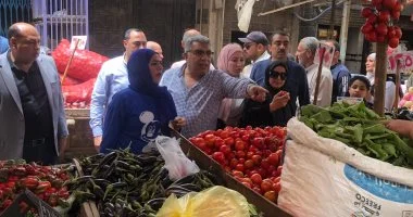 محافظ الدقهلية يتفقد سوق كفر البدماص ويوجه بالالتزام بالأسعار المقررة